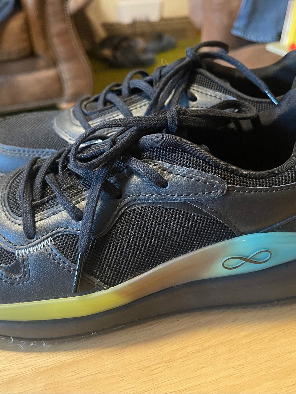 Cherokee infinity  Saga/Spec Women's Low Top Lace-Up  Athletic Sneakers